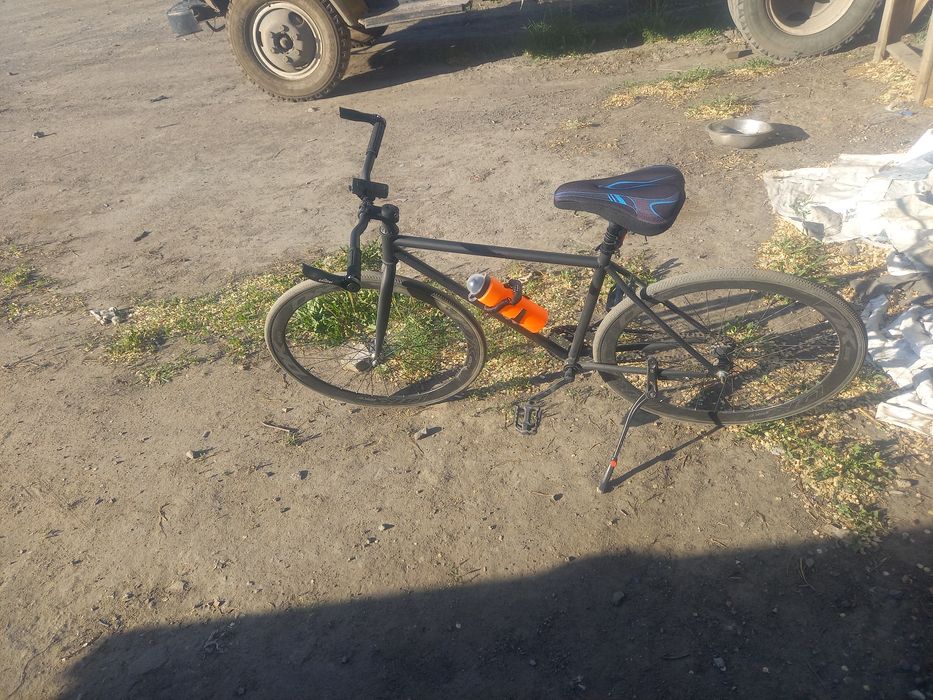 Продам хороши велосипед стоит без дела