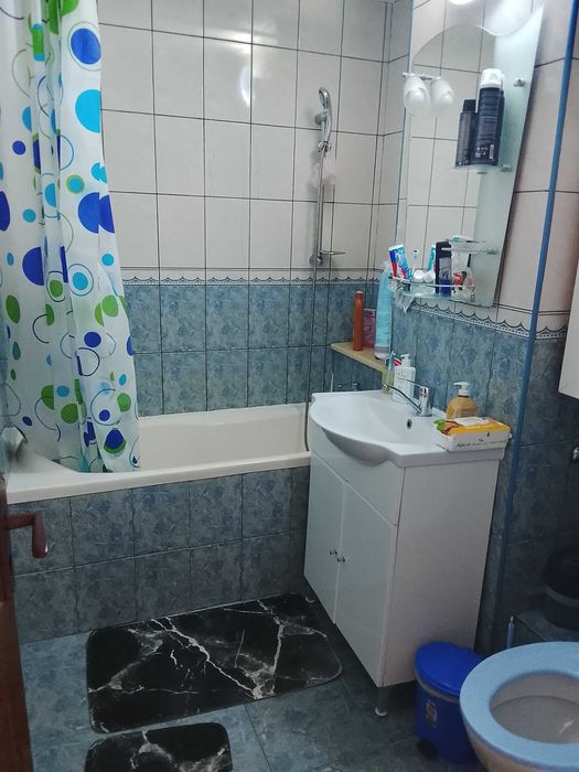 Vând apartament 3 cam