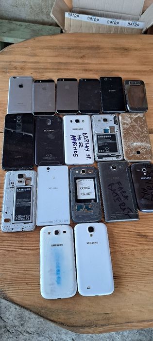 Lot telefoane pentru piese
