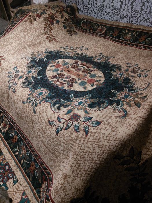 Продаю ковер шерстяной