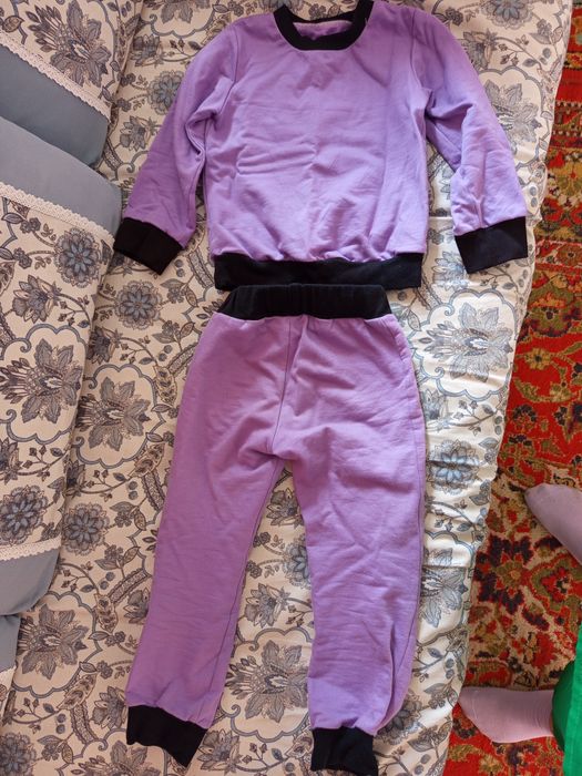 Продам зимние детские одежды для девочек подойдёт 4, 5 лет