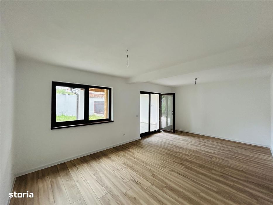 Casa moderna, noua - 4 camere, 3 bai, terasa 20 mp - la cheie