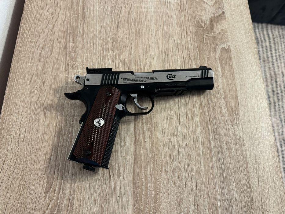 Pistol Airsoft full metal Colt Special Combat +bile metal