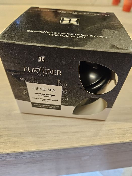 Четка масажор за скалп Rene Furtherer