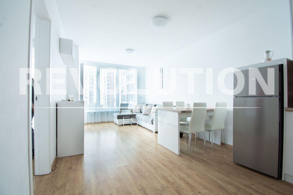 Двустаен апартамент в ж.к. Банишора.