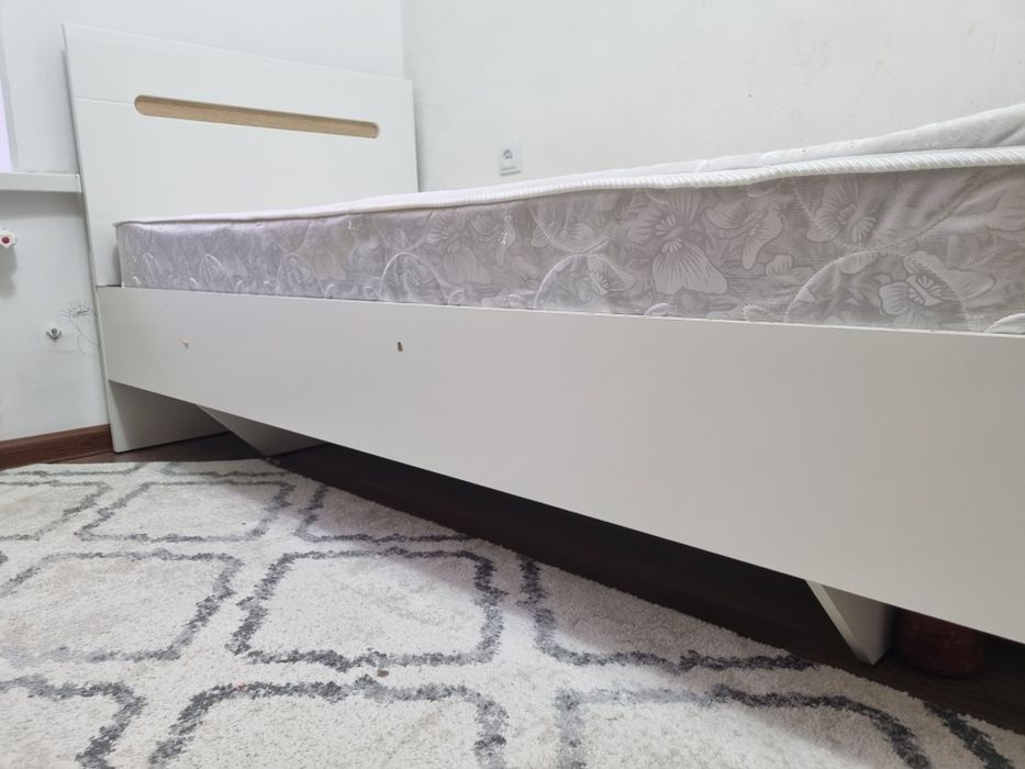 Продам кровать одинорный