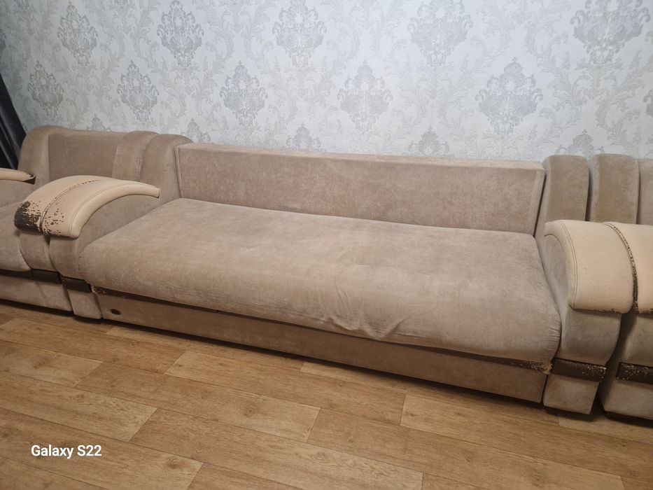 Отдам диван даром