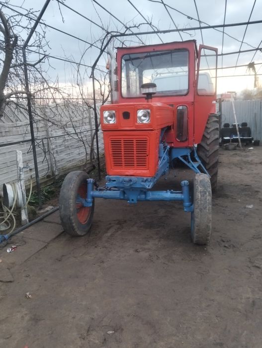 Vând Tractor U650