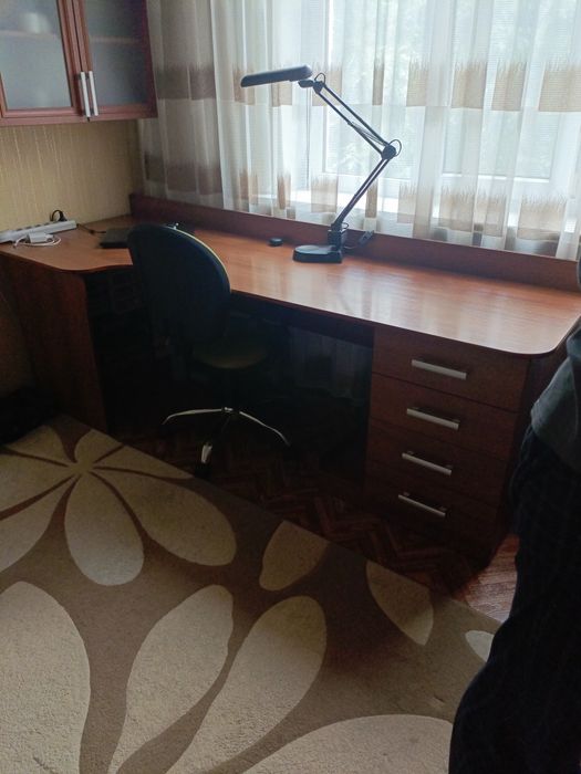 Продам спальный гарнитур