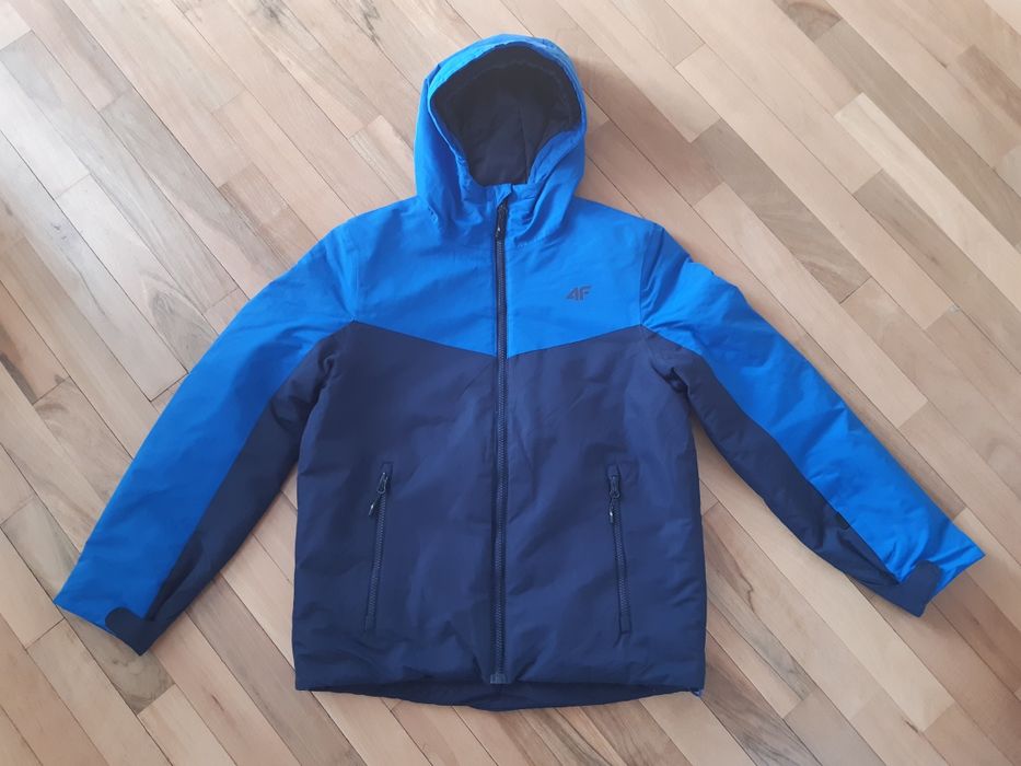 Vând geacă schi/zăpadă pentru copii