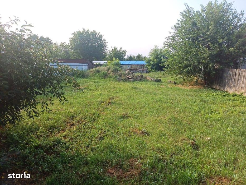 De vanzare teren Pret 22000 mp