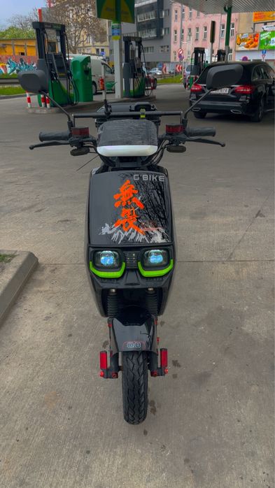 Moped scuter scooter electric