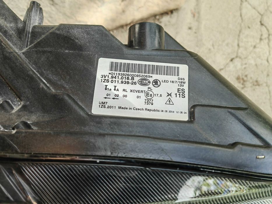 Фар Skoda Superb Bi-Xenon LED 15-19г.десен / Фар Шкода Суперб ксенон Оригинален