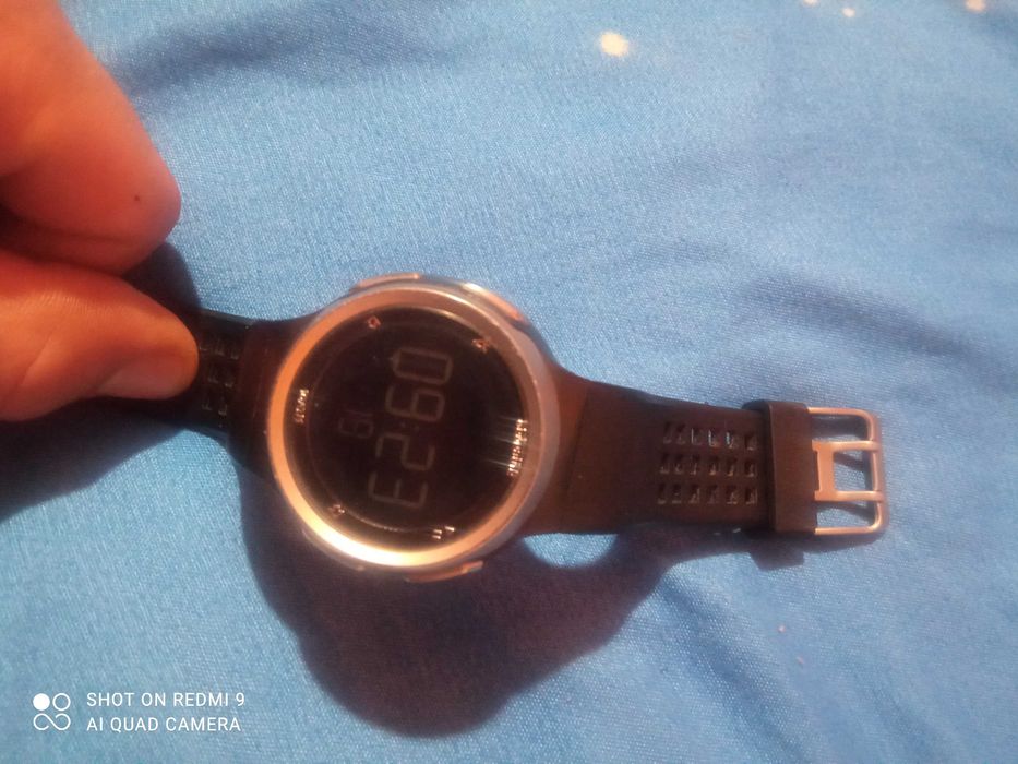 Vând ceasuri  bărbați aproape noi mai multe detalii la telefon