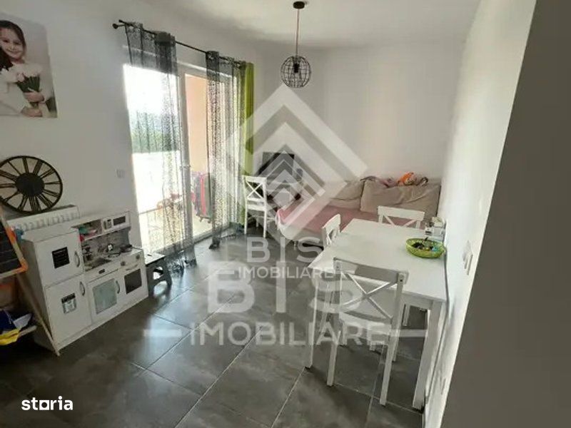 Apartament de vanzare 3 camere - zona ISU — fotografia 1