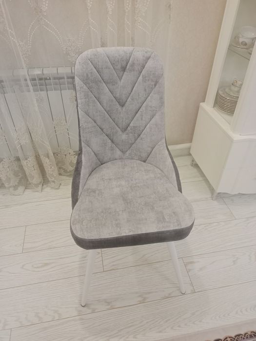 Стулья гостинной