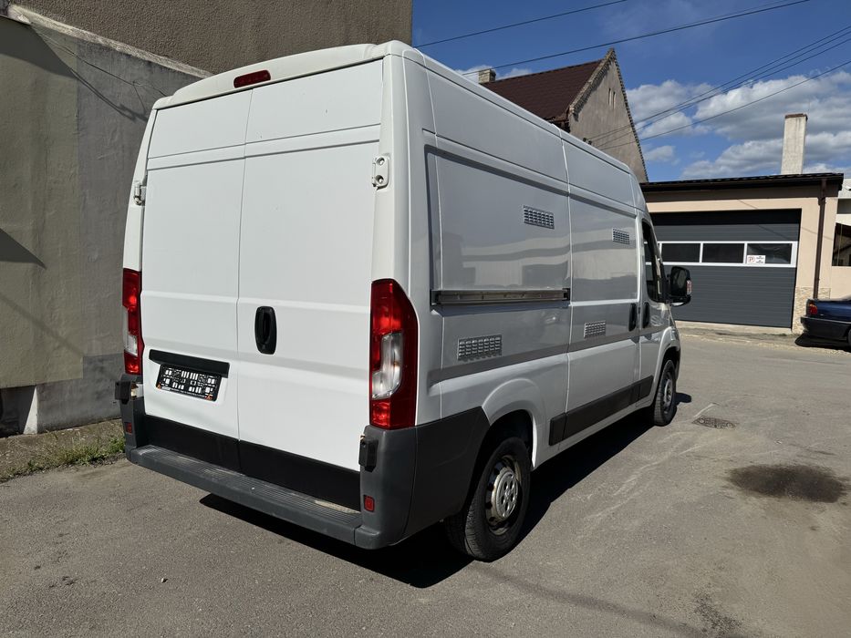 Peugeot Boxer 2015 Transport pui de o zi