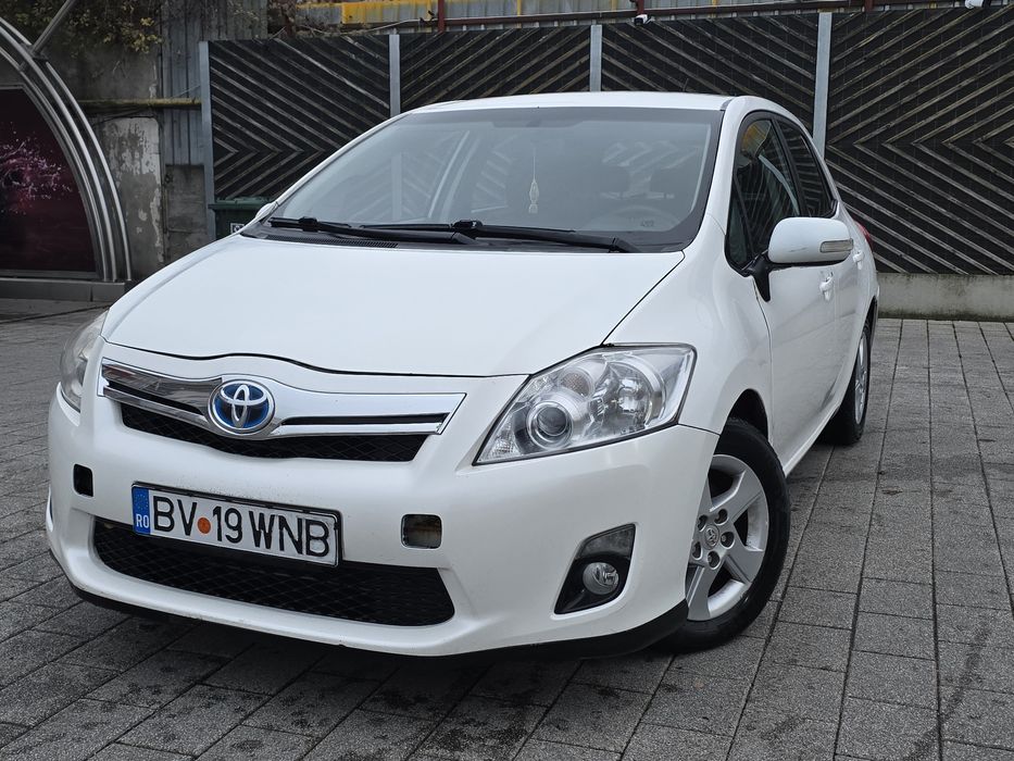 Toyota Auris 2011 hybrid + GPL euro 5