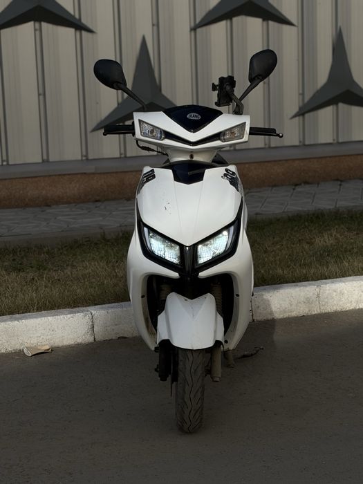 Продам Скутер м8 В идеале