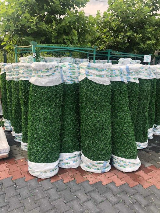 Декоративна мрежа. Оградни пана и колове. Врати. Ограда. Мрежа.