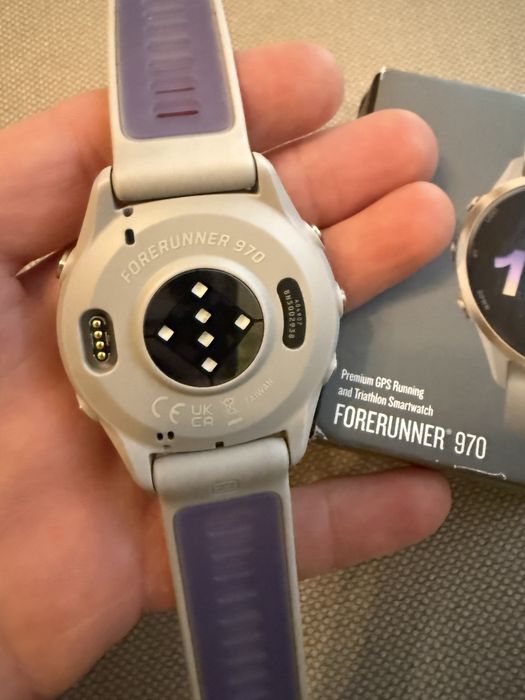 Garmin Forerunner 970 auriu full box, ca nou si in garanție