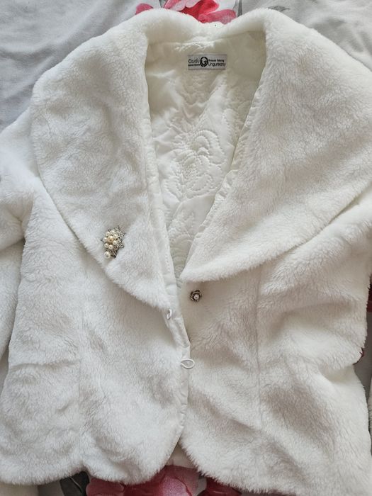 Geaca alba- Claudiu Ungureanu