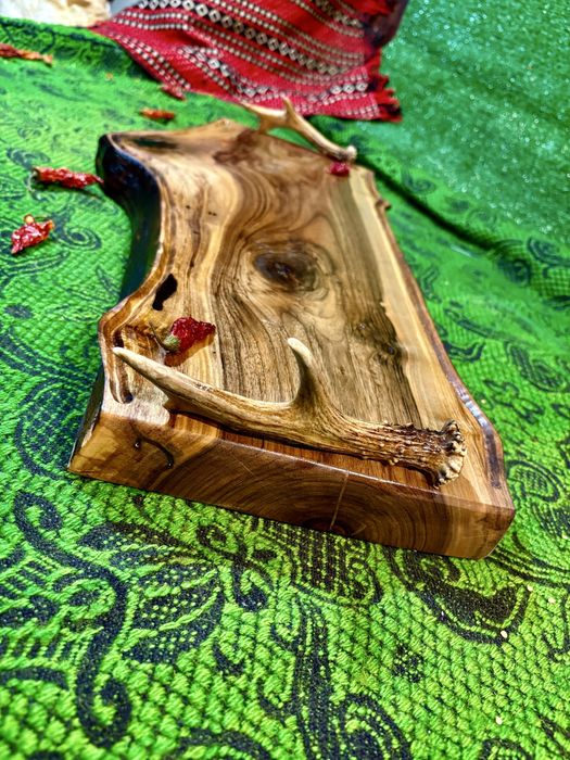 Плата, Подноси от орех с дръжки от рога!