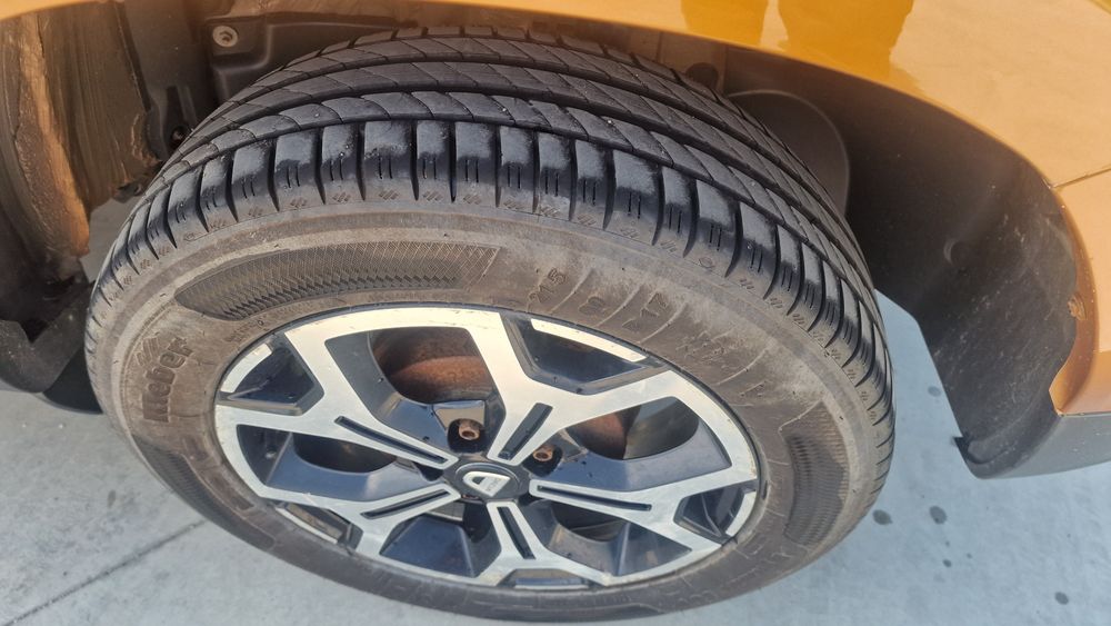 Dacia Duster 1.5 dci  model Prestigiu  4x4