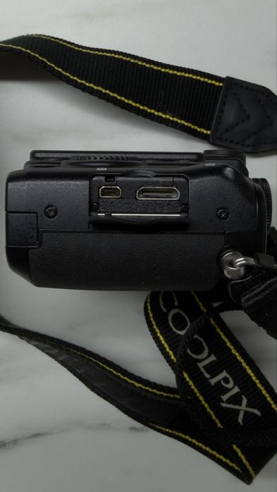 Nikon Coolpix P7000