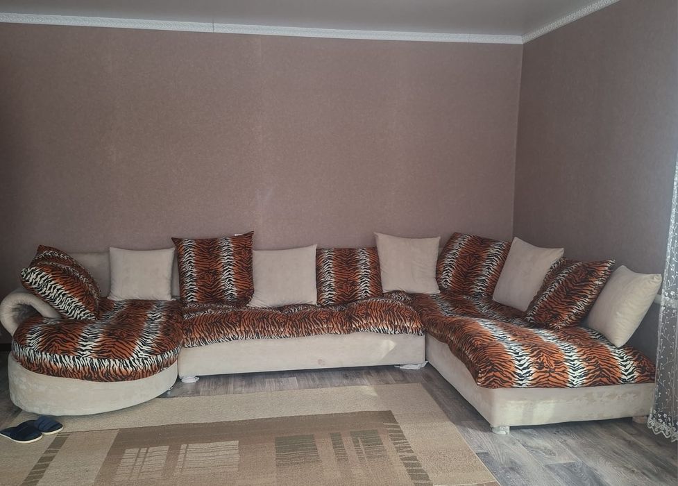 Продам диван не дорого.