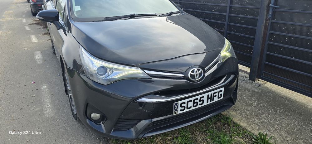 Capota motor toyota avensis 2015-2018