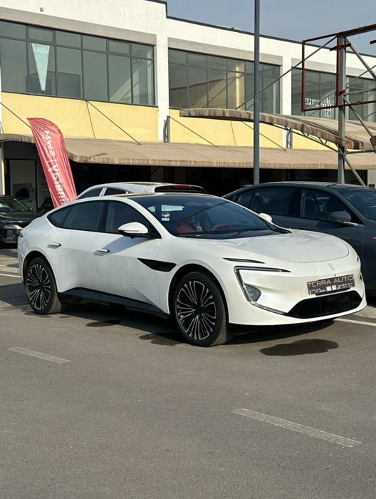 Avatr 12 Ultra 2025 Electrocar в наличаи от Terra Auto