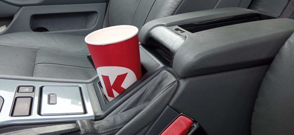 Подстаканник BMW E39