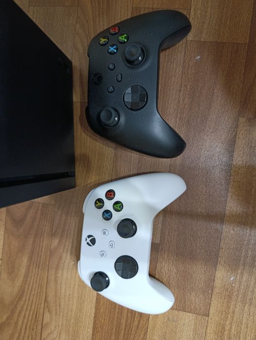 Продам Xbox Series X в идеале