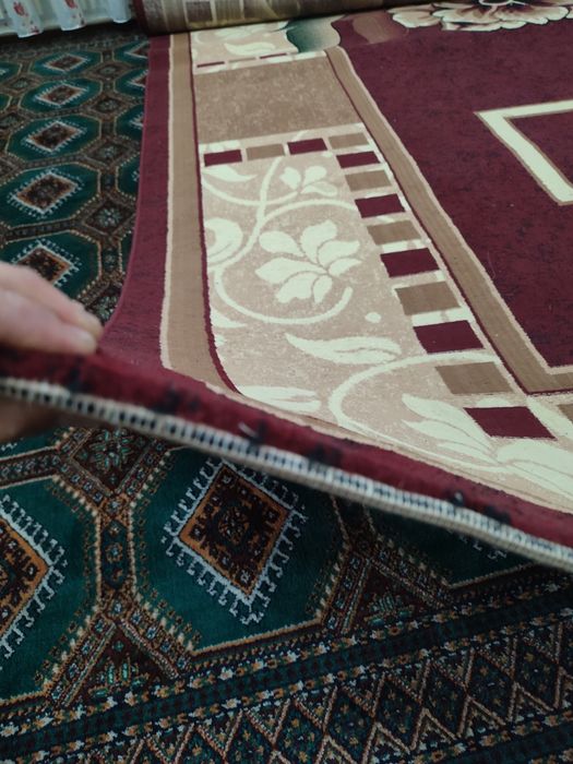 Gilam sotiladi holati yangiday