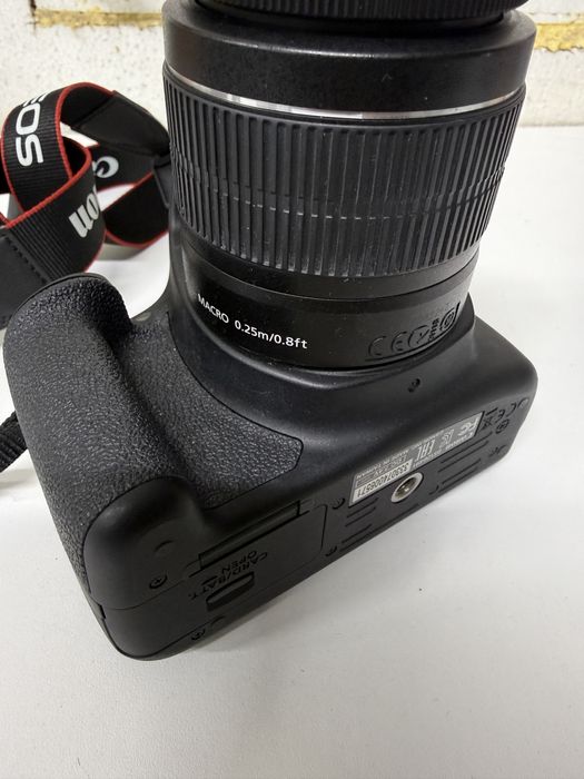 Canon EOS 1200D + obiectiv + accesorii