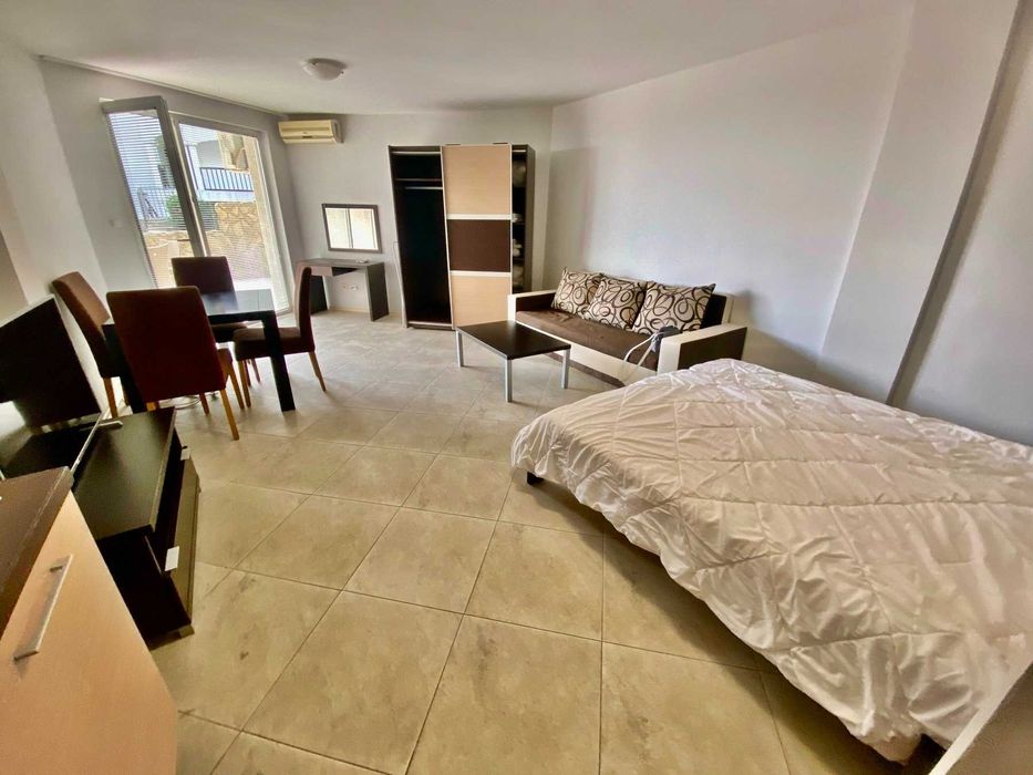 Продава се Едностаен апартамент в Свети Влас - 54 кв.м за 908 €/кв.м - Снимка #2