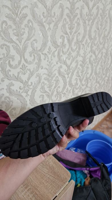 Продам женский сапоги