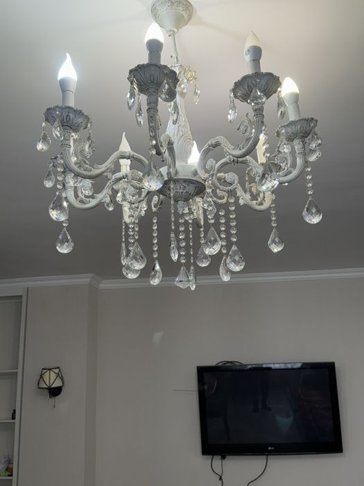 Продается люстра