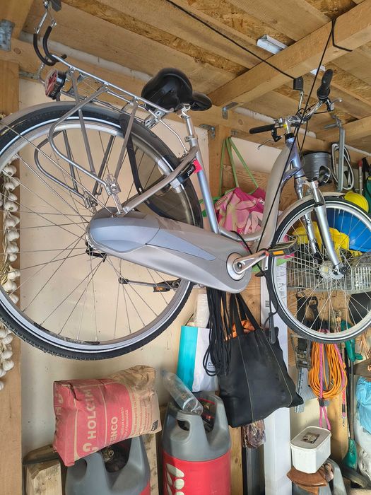 Bicicleta din aluminiu