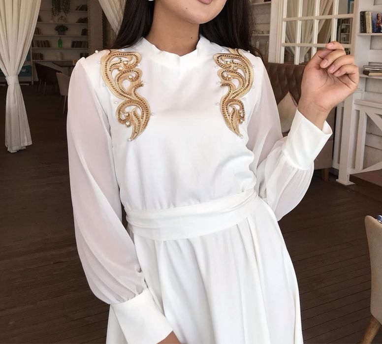 Продам белое платье