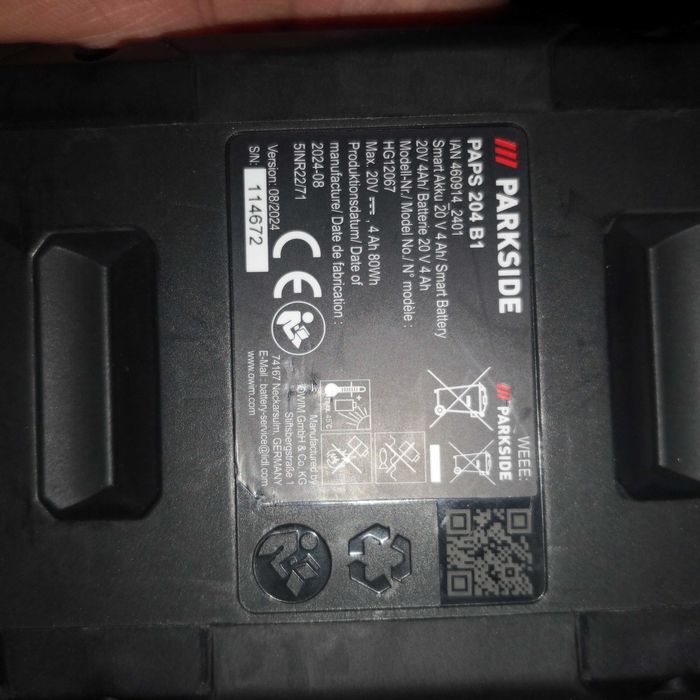 Vând  acumulatori parkside