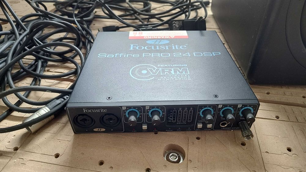 Set studio audio complet – 2x ESI aktiv 08 + Focusrite Saffire PRO 24 DSP + Audio-Technica AT2010 + cabluri