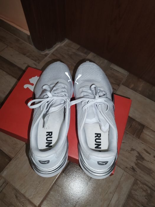 Чисто нови спортни обувки Puma