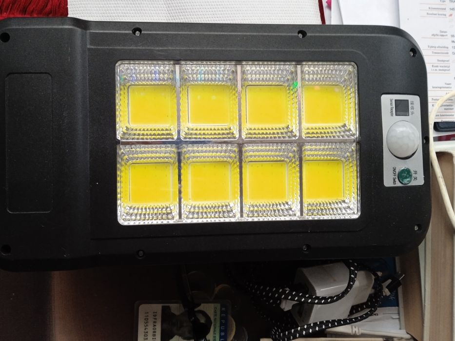 Lampă solara 100 wați