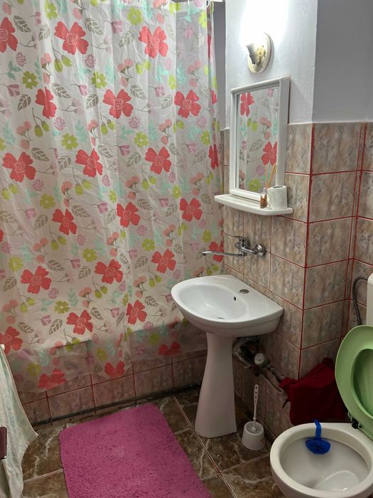 Apartament 2 camere decomandat de inchiriat str.lt calin bistrita