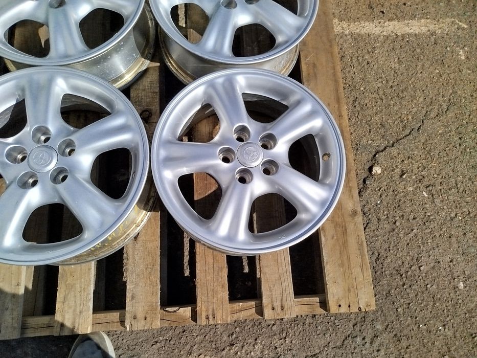 15 цола 5 х 100 мм Тойота Приус / Авенсис / Корола - 6 инча / ЕТ 39