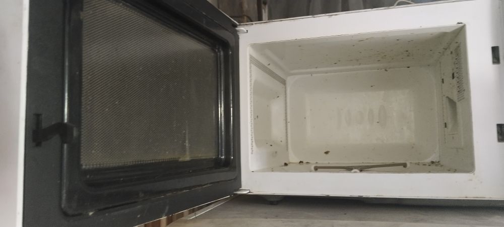 Срочно продам микроволновку LG