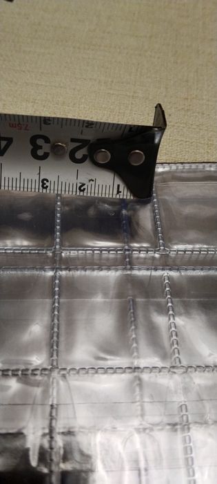 Продается альбом для монет 120шт.для разных размеров