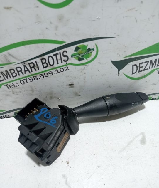 Maneta stergatoare parbriz si luneta Ford Focus prima generatie (face